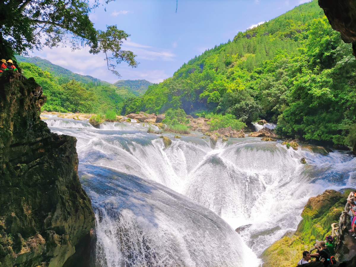 景点贵州黄果树瀑布景区天星桥下半段银链坠潭瀑布实拍