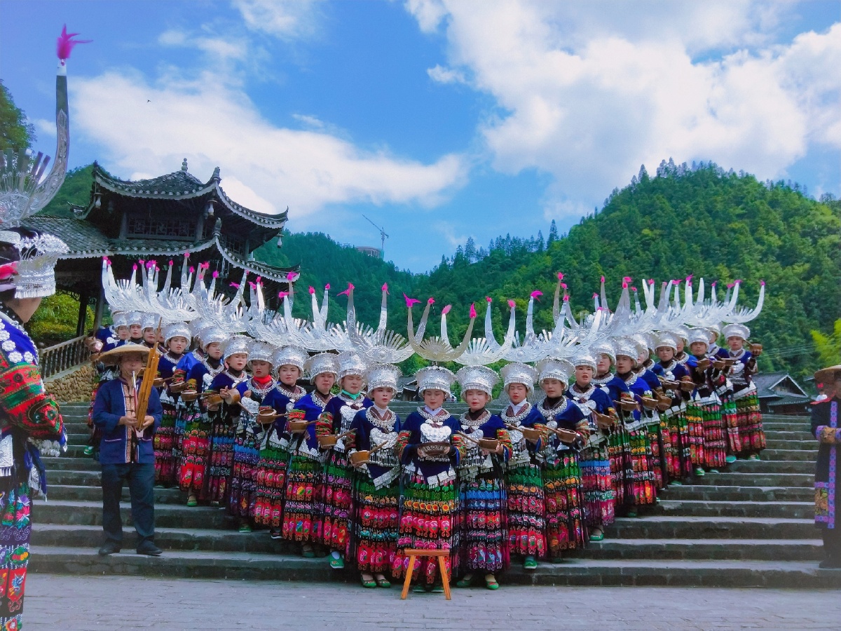 西江千户苗寨的高山流水,敢来挑战吗各位😃