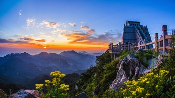 《沂蒙山日出》