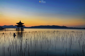 集贤夕照