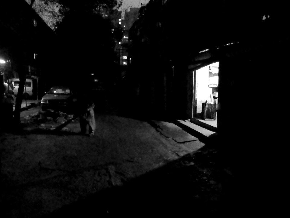 午夜曹家巷<br />
