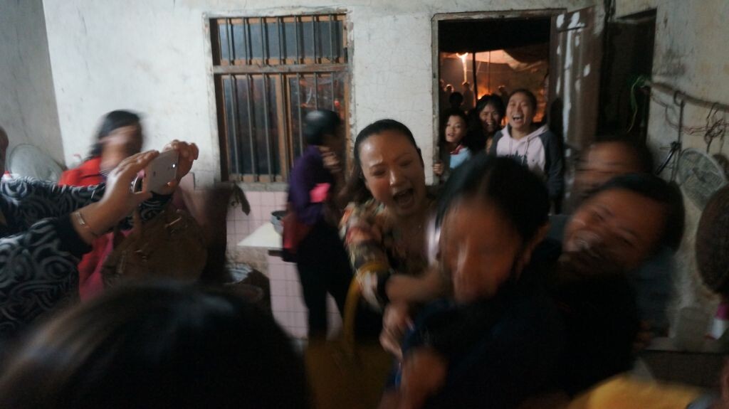 老家喜事之压新床闹洞房