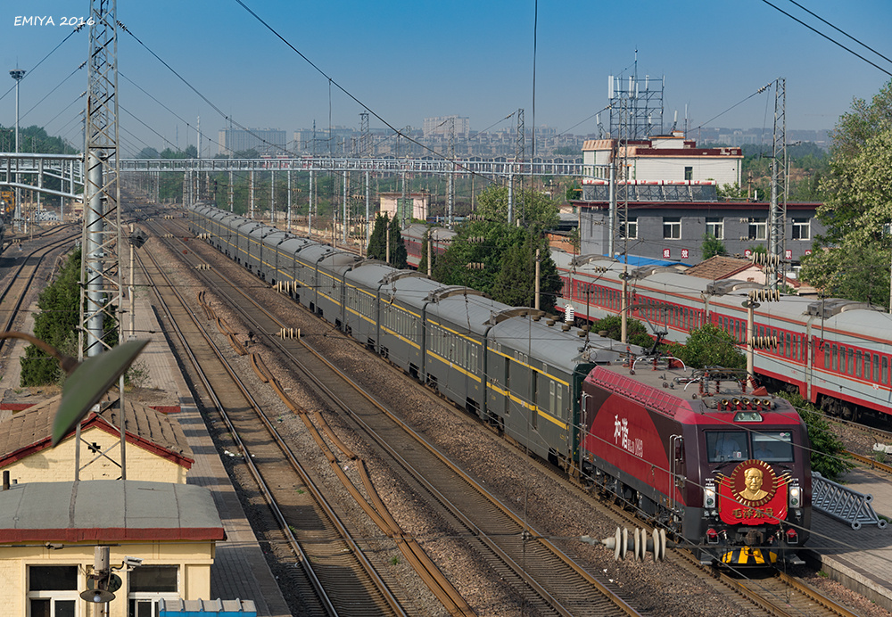 即将升z的t1和回送的东风10dd