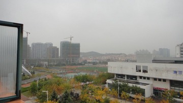 11.05阴霾啊（青岛市黄岛区中国石油大学）.JPG
