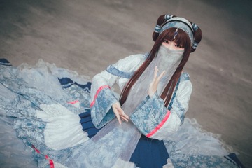 1703886