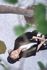 001