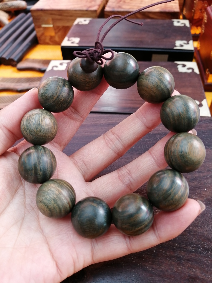 金丝绿檀木佛珠手串转运珠十二颗直径20