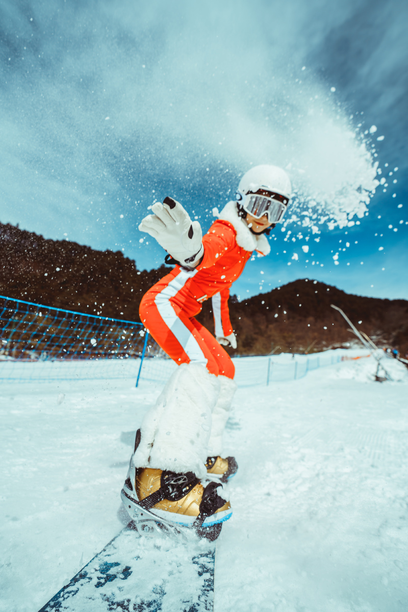 会滑雪的小姐姐最帅