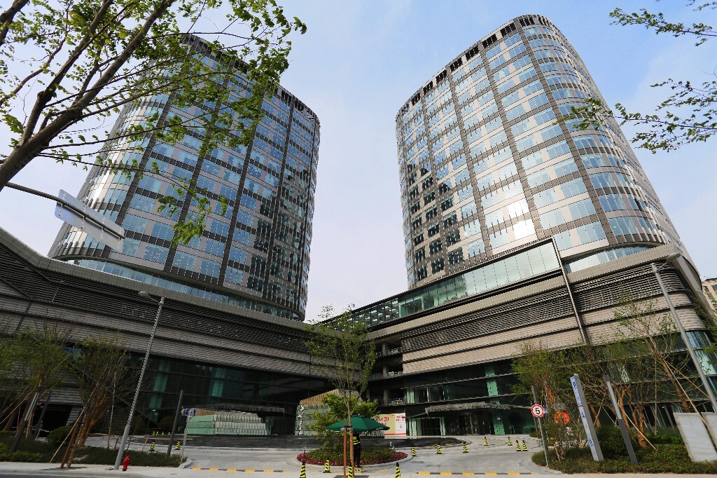 5月,公司搬了新家。