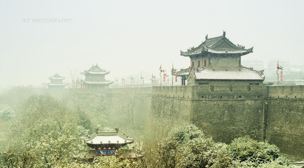 风雪漫长安<br />
