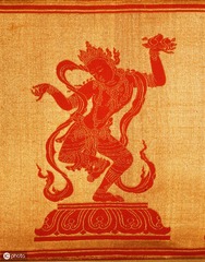 昨晚累了吧，趁早多睡会！.jpg