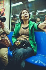 几位让一下，我们要抓拍.jpg