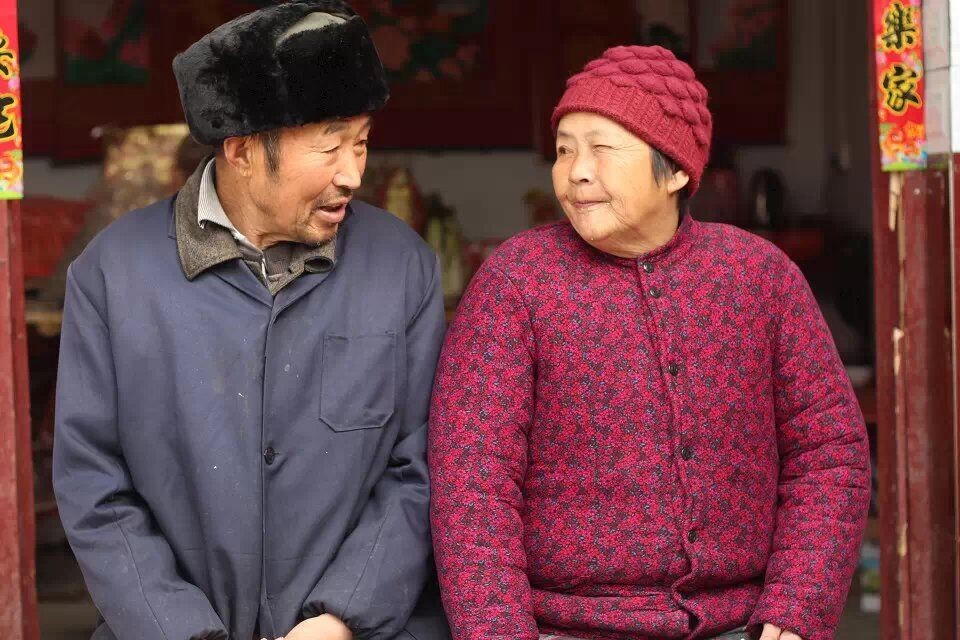 逗爹 因有你妈妈才活得这么自在 哈哈