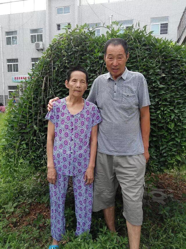 配合我拍照