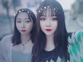 1358626