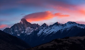 四姑娘山朝霞