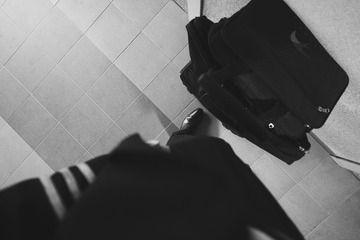 001