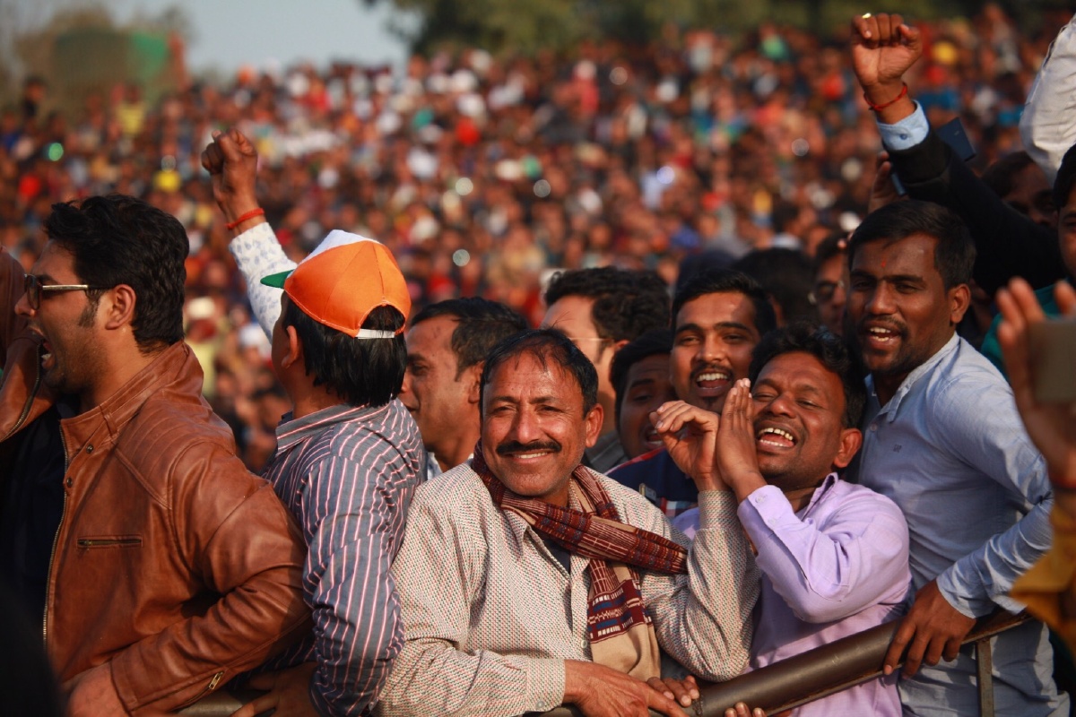 印巴边境的降旗仪式是无比欢乐的