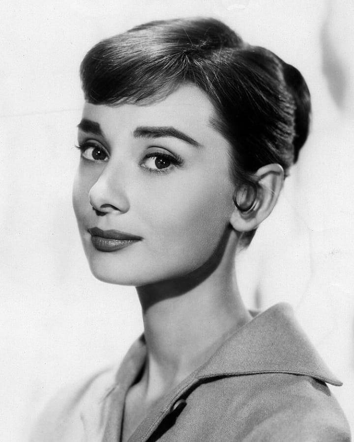 永远的奥黛丽.赫本 - 白高兴 - 图虫