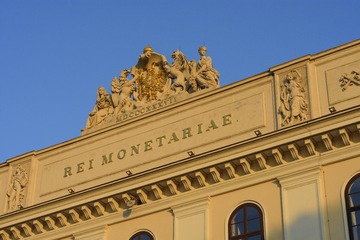 _LJB7692