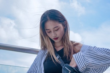 001