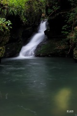 001