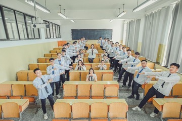 1715011