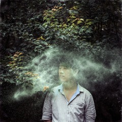 陈家栋，第八届传媒班的纯文生，现就读于武汉理工大学，摄于城南郊区