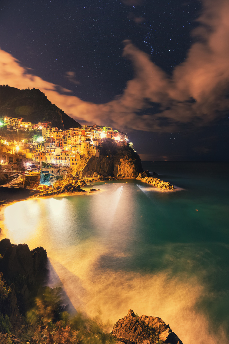 意大利五渔村之一manarola的夜景