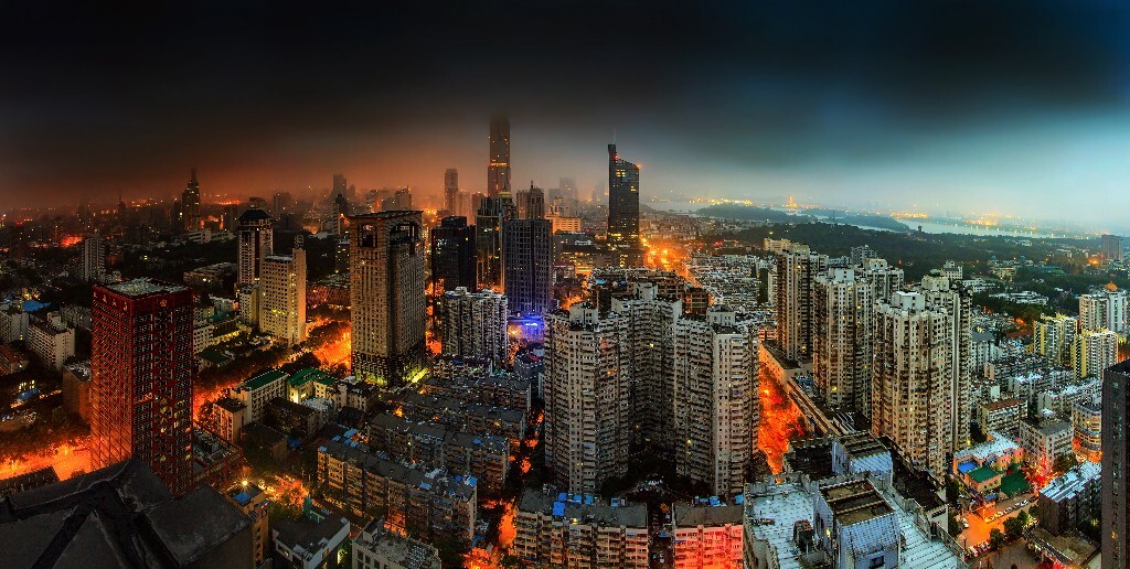 学习后期调图。风雨雾霾中也有绚丽的色彩。