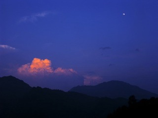 Cloud_Moon_01.jpg