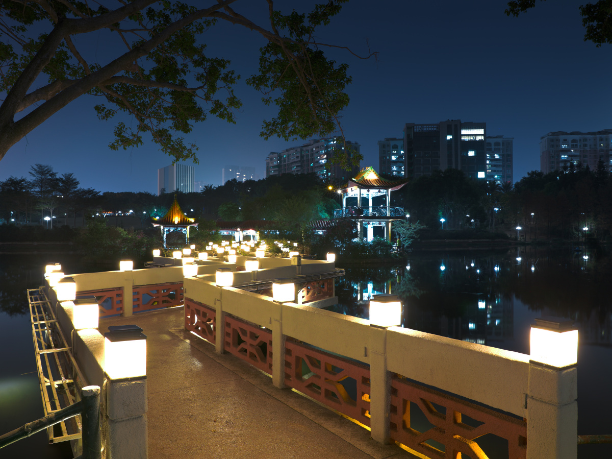 龙潭公园美丽的夜景