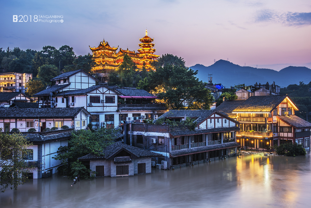 2018洪峰过境千年古镇磁器口摄影唐安冰