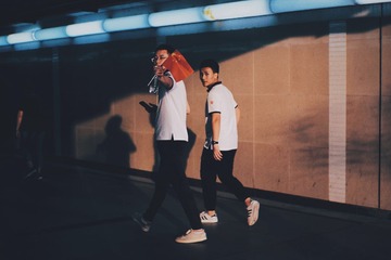 001