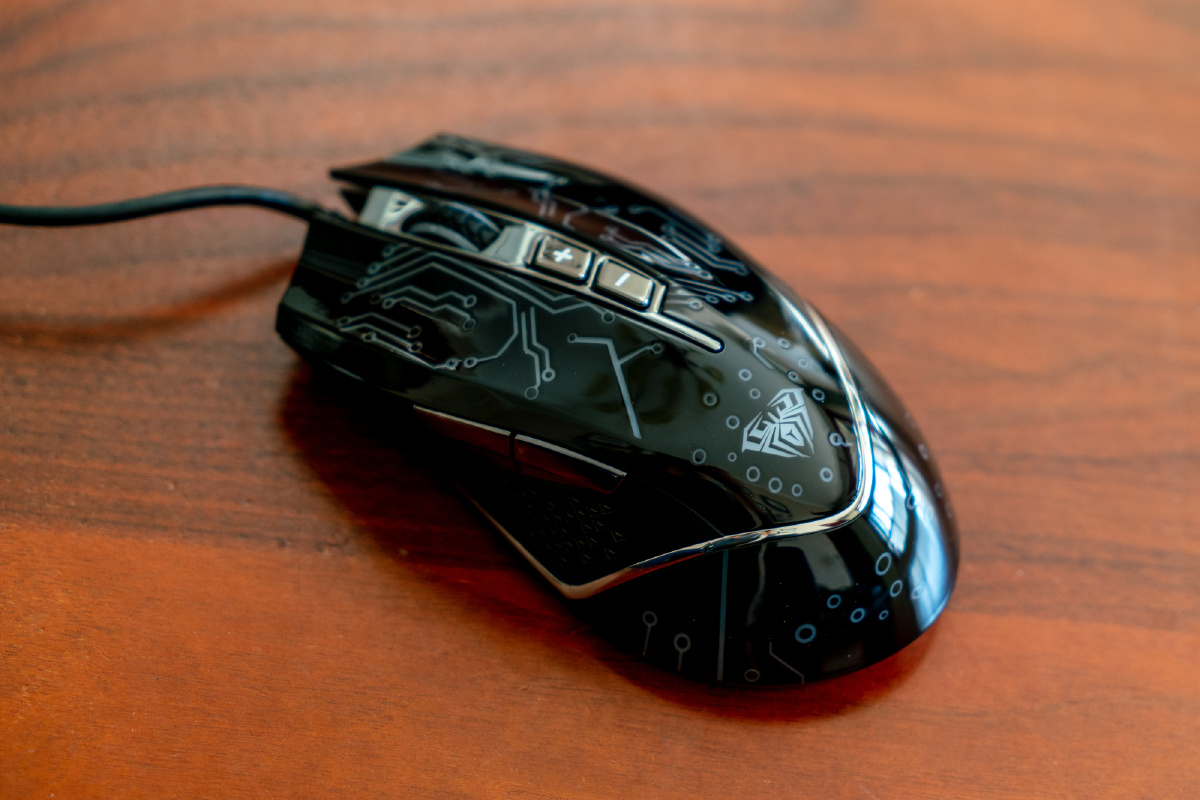 aula狼蛛f805电竞游戏鼠标