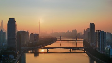 秋日日出珠江