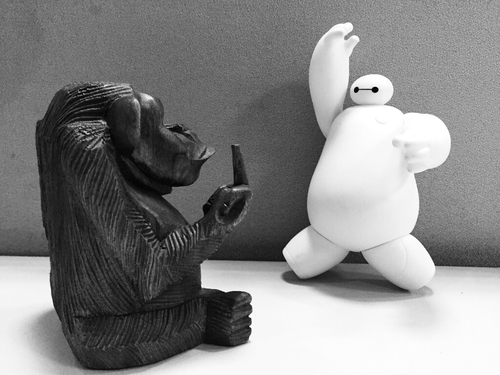 大白：“啊，干嘛要比我？”
