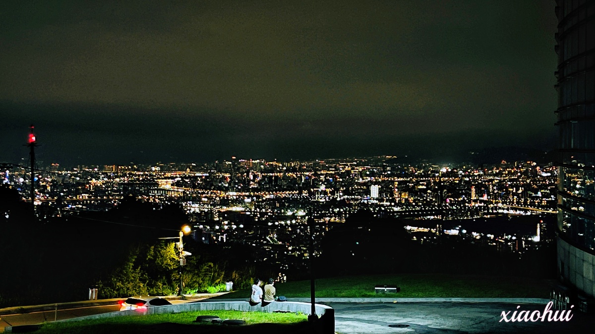 台湾阳明山文化大学后山情人坡夜景
