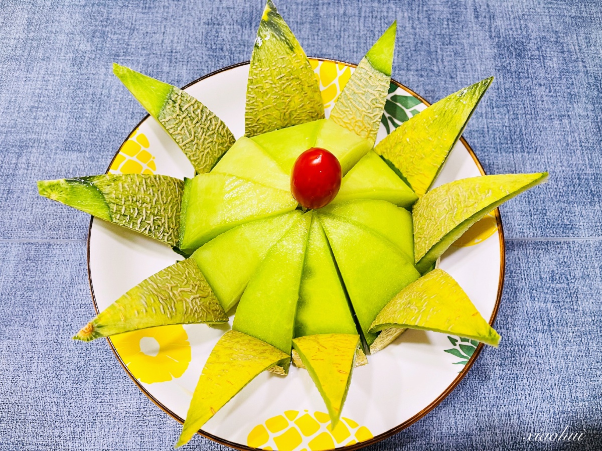 自制哈密瓜水果盘