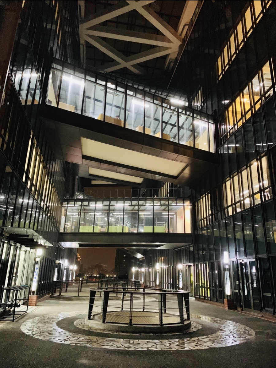 台北大学图书馆一角