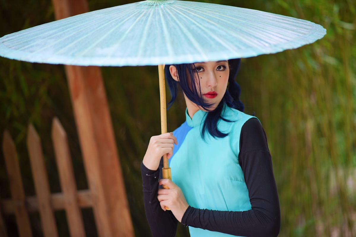 是布朗是cos梅花十三