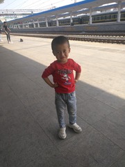 374504