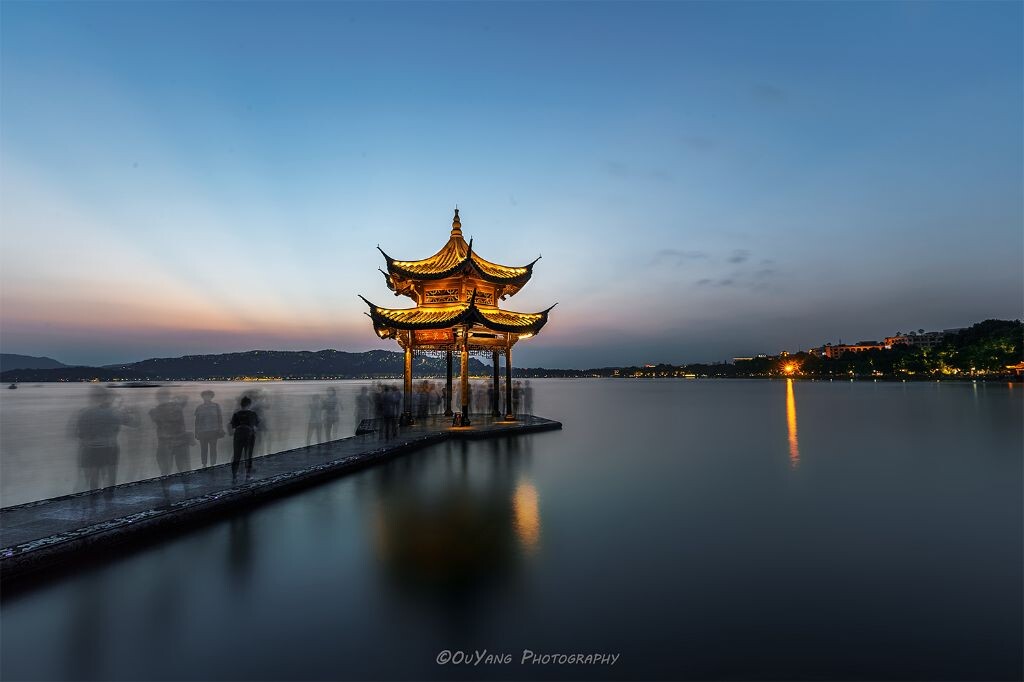 一样的是场景，不一样的是故事……