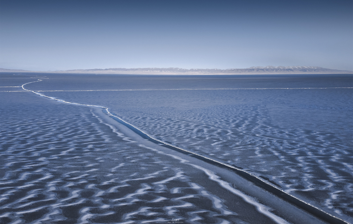 冬季冰封的青海湖