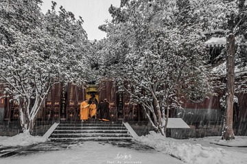 古刹飘雪