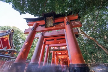 001