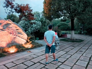 130372
