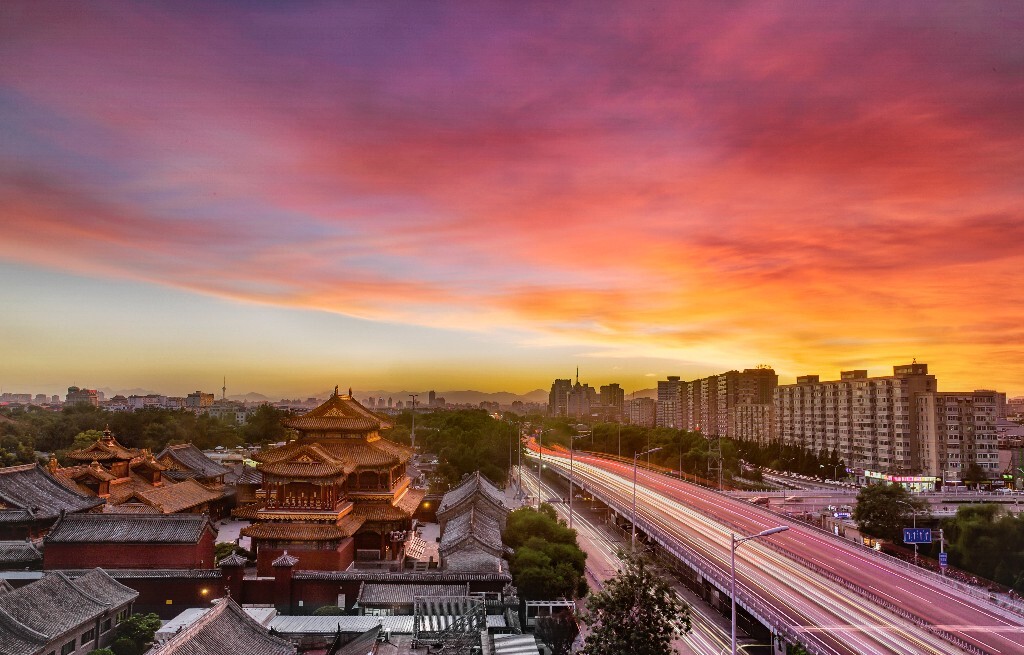 下班从公司百米冲刺到这里只用了不到10分钟……看到天空的一瞬间激动得要飞起来了。2016的夏天完美谢幕了。