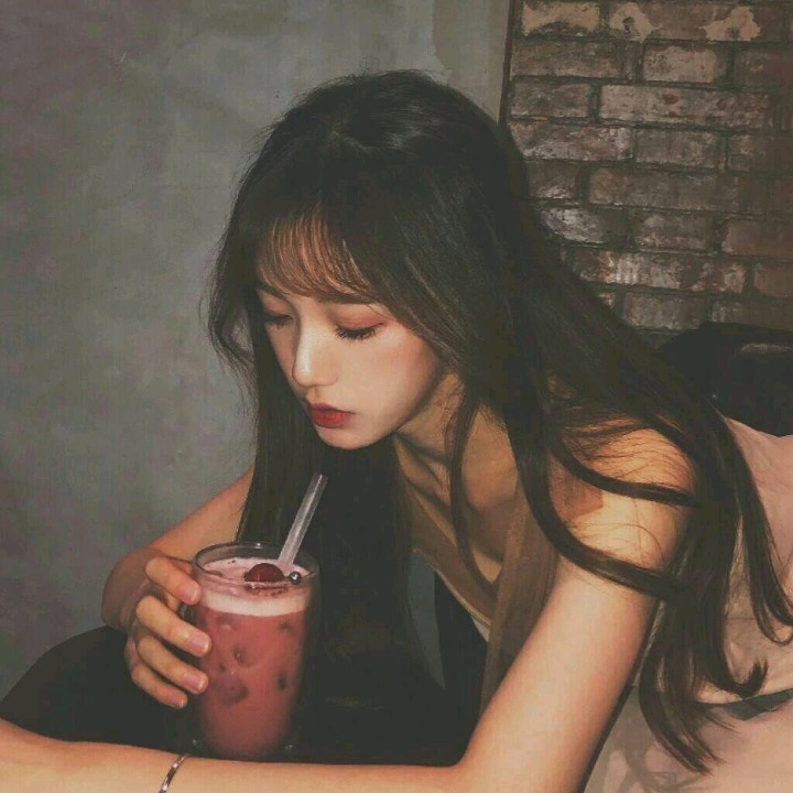 女生头像78时间是让人猝不及防的东西晴时有风阴有时雨争不过朝夕