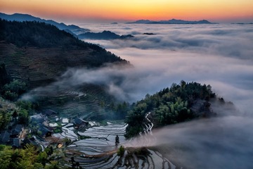 山间小村